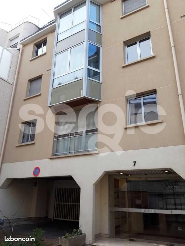 Parking 6 m² · à Suresnes · 6 m² · 120 €/mois