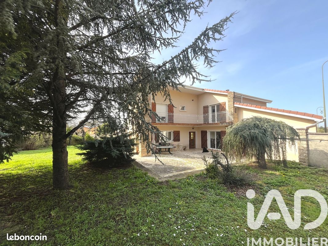 Maison 7 pièces 210 m² · à Chaponnay · 210 m² · 585 000 €