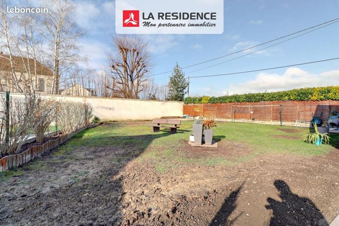 Terrain 239 m² Maurecourt