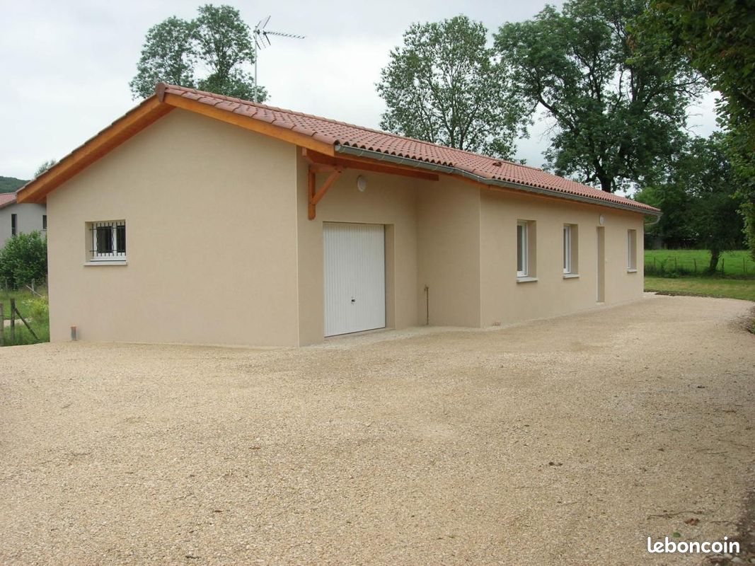 Maison 4 pièces 90 m² · à Drom · 90 m² · 914 €/mois