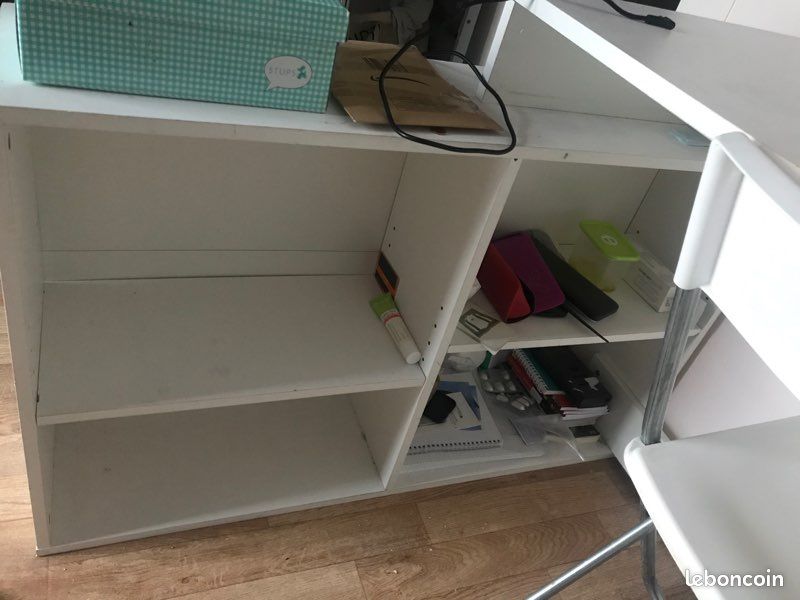Bureau (image 1)