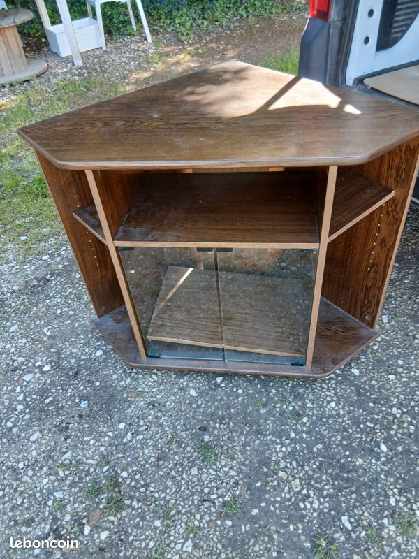 Meuble d’angle pour tv ou autre à venir chercher sur place hauteur 70cm largeur 75 (image 1)