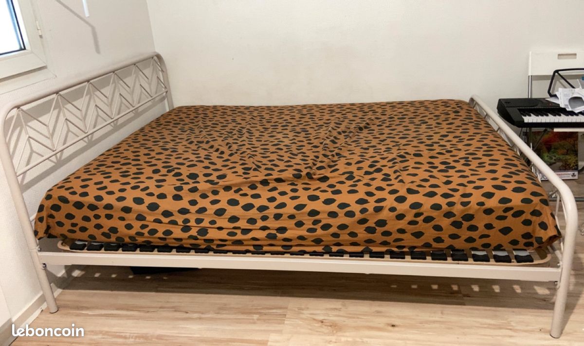 Lit et matelas (marque : 1 Dreamea Delta Matelas 140x190cm) (image 2)