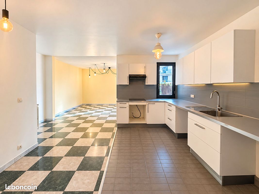Appartement 5 pièces 95 m² · à Paris · 95 m² · 685 000 €