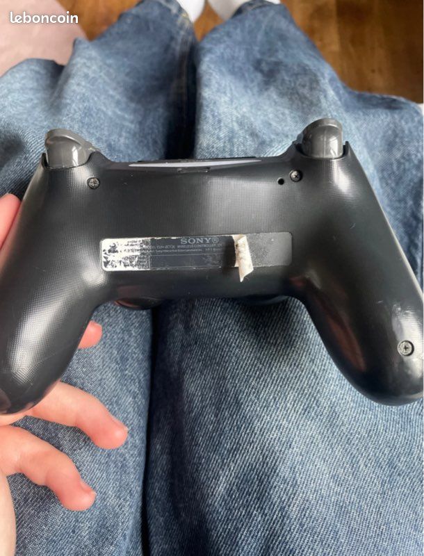 PlayStation 4 (image 5)