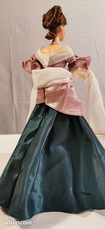 Barbie Mademoiselle Isabelle Nrfb 2001