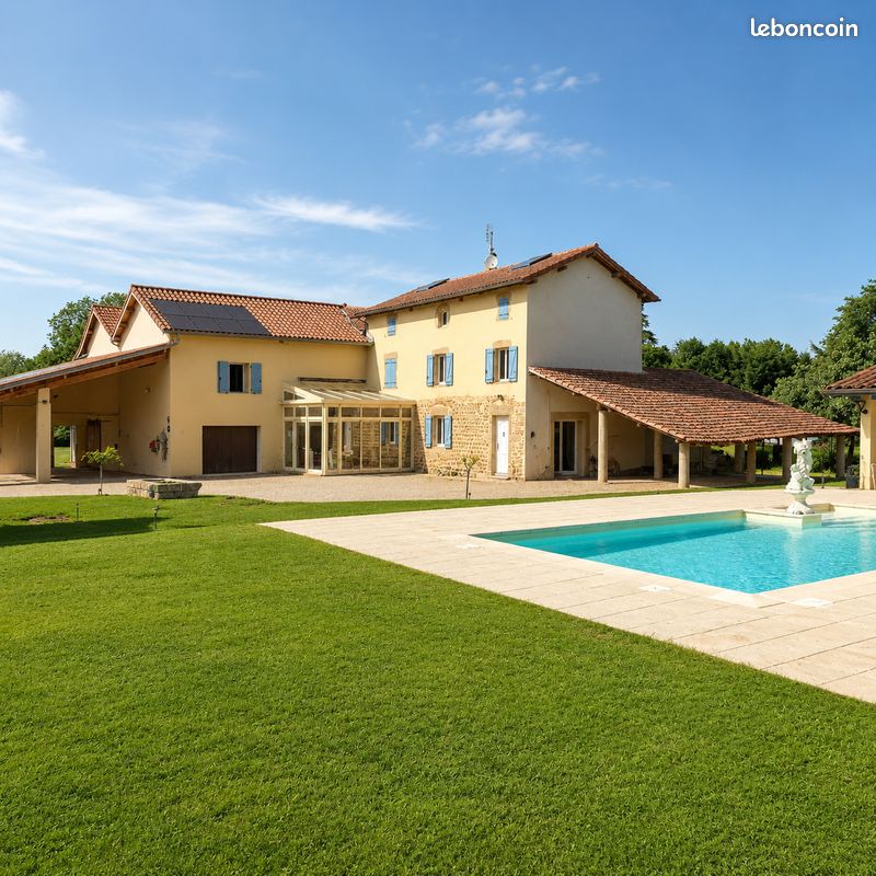 Maison 11 pièces 438 m² · à Vienne · 438 m² · 735 000 €