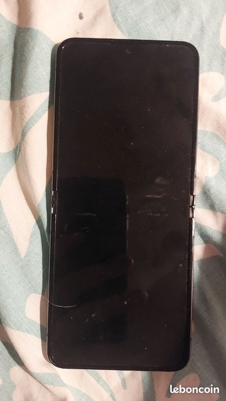 Z flip 5 (image 2)