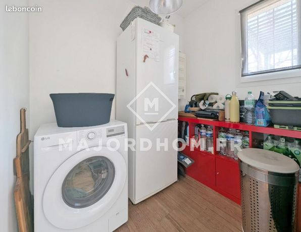 https://img.leboncoin.fr/api/v1/lbcpb1/images/22/78/4c/22784c270ffebde5bc41b4358779ba24d6638246.jpg?rule=ad-image