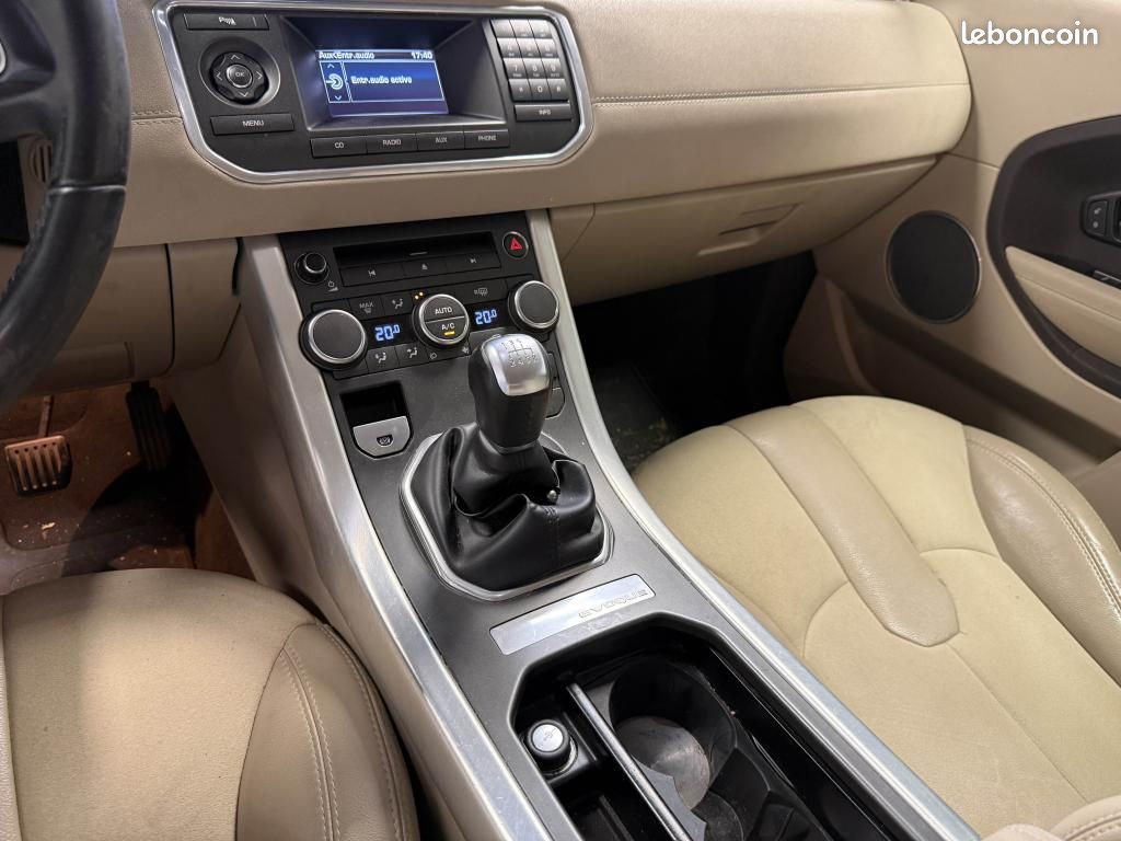 LAND ROVER RANGE ROVER EVOQUE 2.2 ED4 150 ch Pure (image 17)
