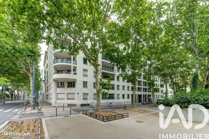 Appartement 4 pièces 94 m² — 16