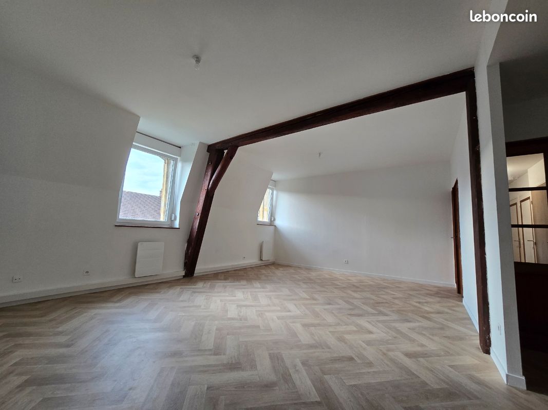 Appartement 3 pièces 105 m² · à Sedan · 105 m² · 700 €/mois
