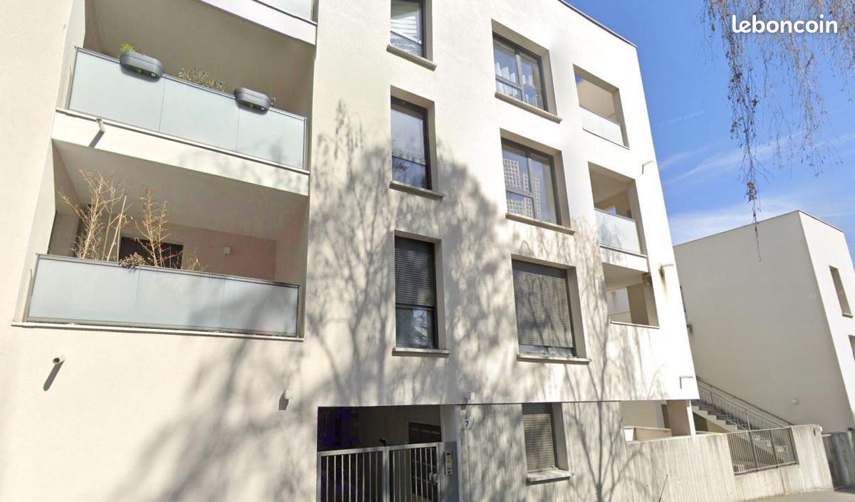 Appartement 3 pièces 61 m² · à Écully · 61 m² · 866 €/mois