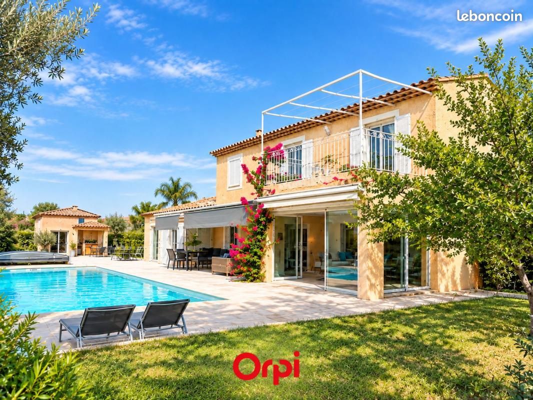 Maison 5 pièces 158 m² · à Saint-Cyr-sur-Mer · 158 m² · 884 000 €
