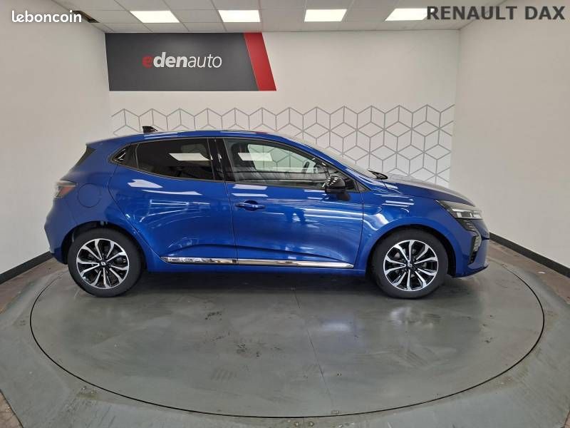 Renault Clio TCe 90 Techno (image 10)