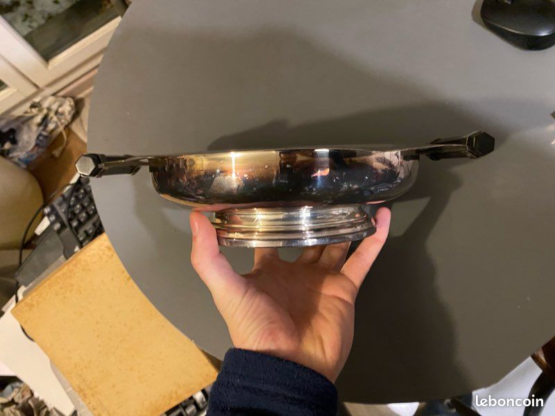 Plat ou plateau de service rond Art Déco en métal argenté par