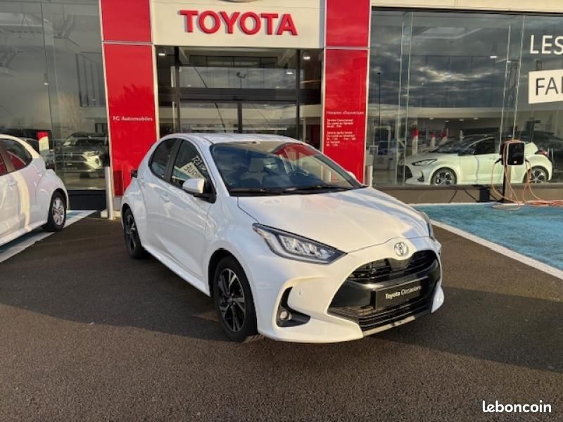 Toyota Yaris 116h Design 5p MC24 (image 1)