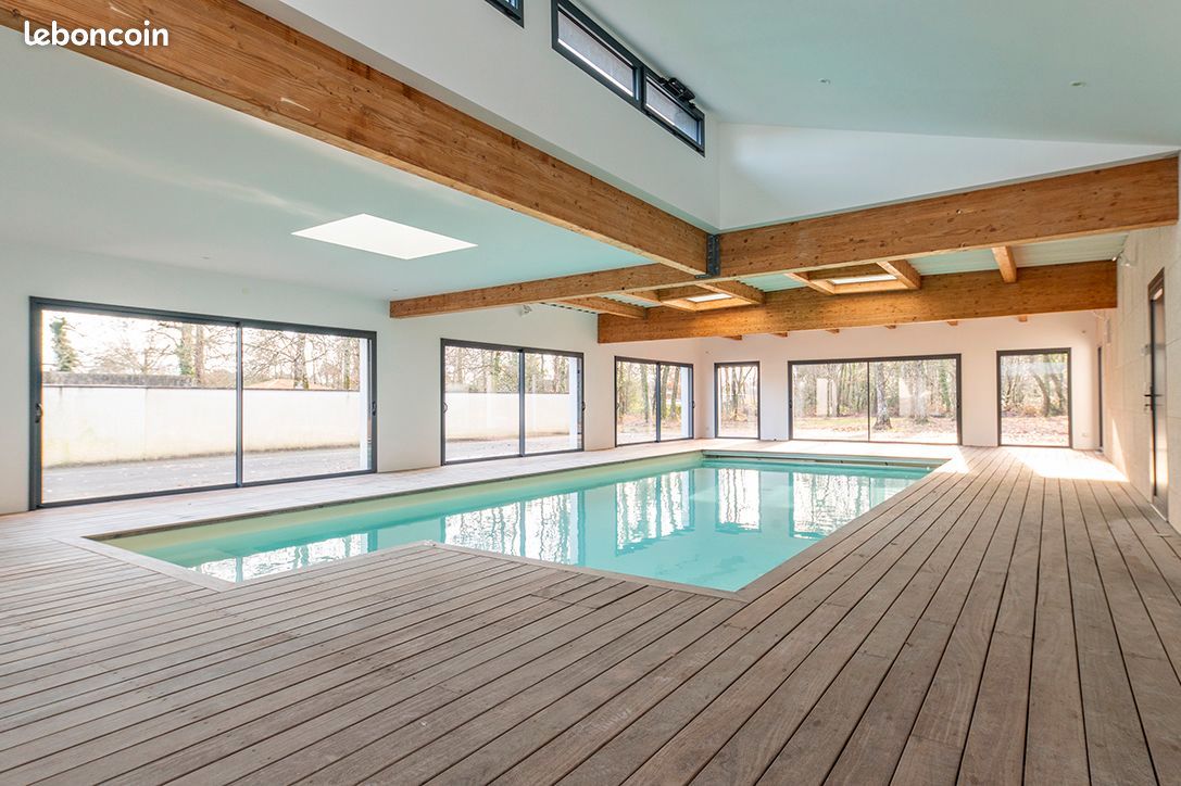 Maison 4 pièces 325 m² - Étaules 17750 (image principale 0)