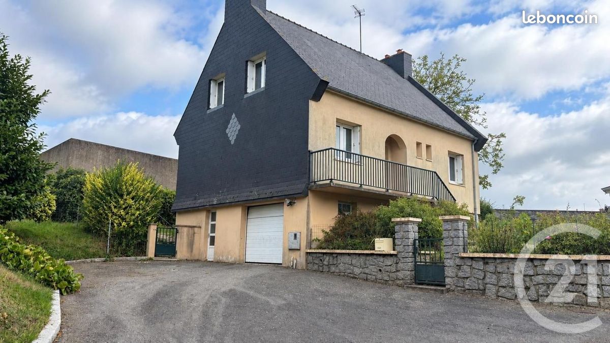 Maison 5 pièces 111 m² · à La Bazouge-du-Désert · 111 m² · 133 700 €