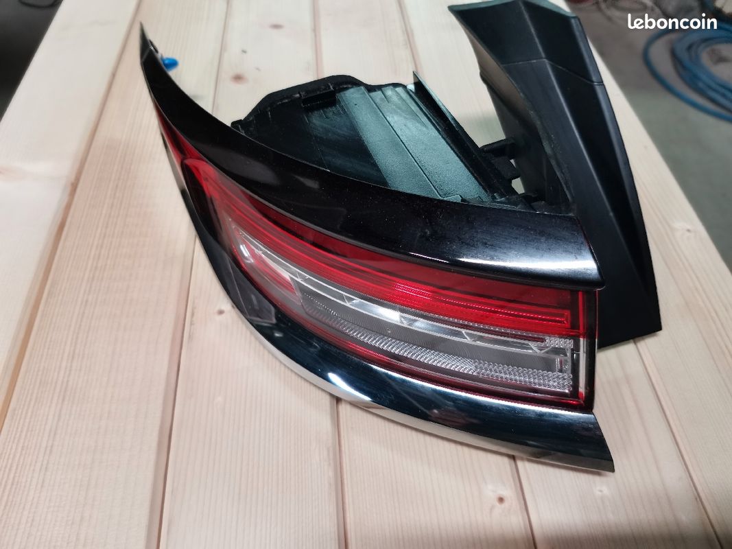Feu arg sur aile DS3 (image 1)