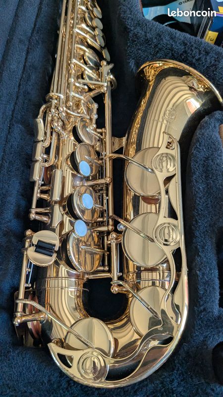 Saxophone Alto Yamaha YAS-275 (image 2)