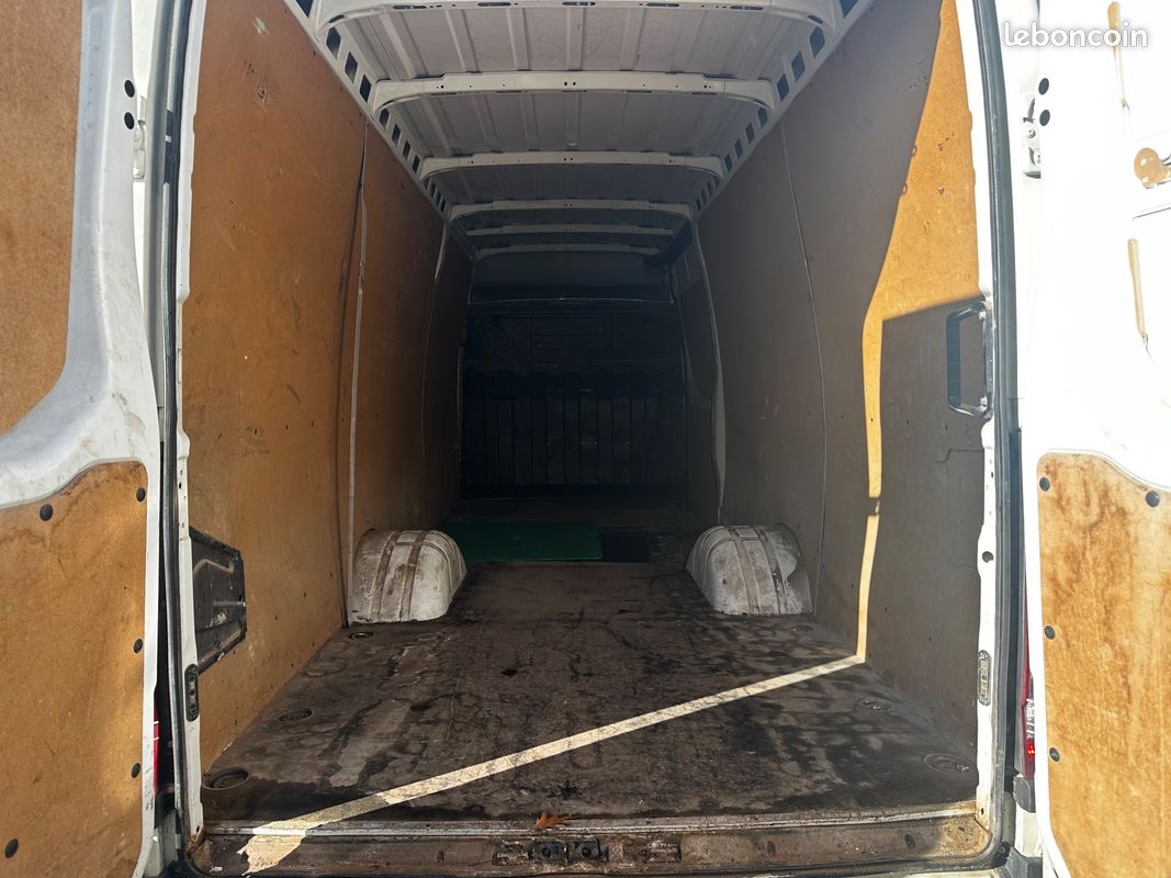 Iveco daily vu 35s14v 2.3 140 l4h2 double essieux / roues jumelees / tva recuperable (image 12)