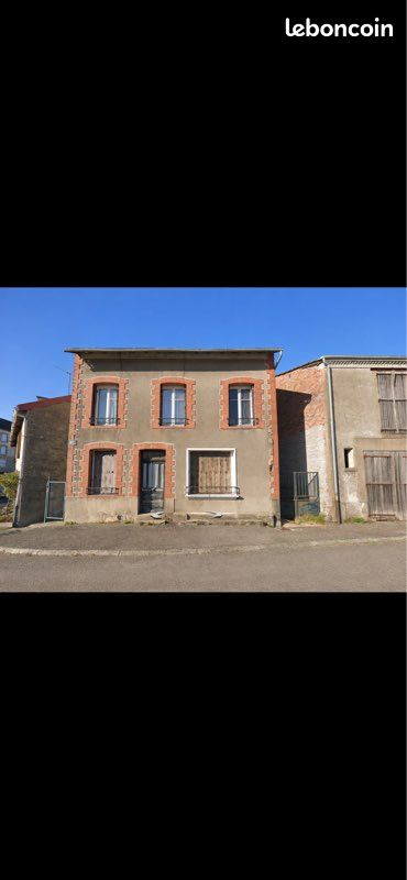 Maison 4 pièces 94 m² · à La Jonchère-Saint-Maurice · 94 m² · 25 000 €