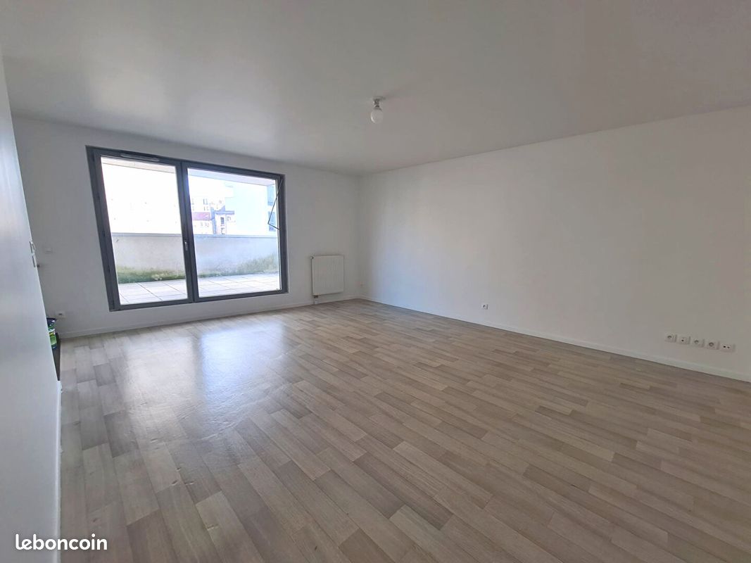 Appartement 4 pièces 80 m² · à Ivry-sur-Seine · 80 m² · 1 550 €/mois