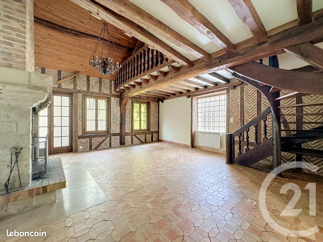 Maison 2 pièces 64 m² · à Saint-Denis-de-l'Hôtel · 64 m² · 140 000 €