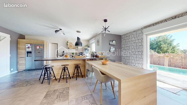 Villa 6 pièces 155 m²