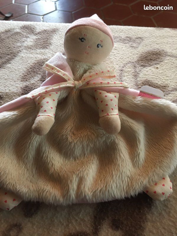Peluche doudou poupée poupon lutin plat COROLLE rose blanc cœur bonnet (image 3)