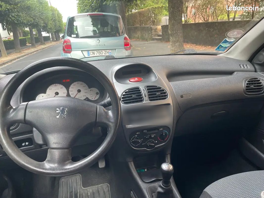 Peugeot 206 (image 3)
