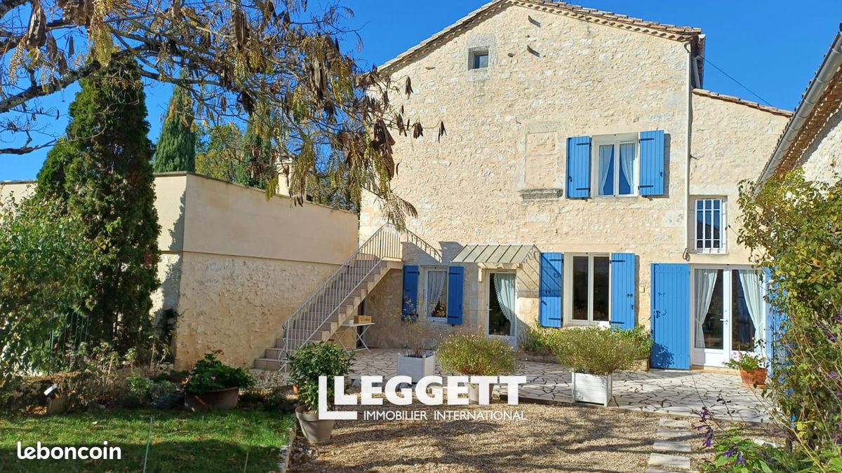 Maison 7 pièces 144 m² · à Razac-de-Saussignac · 144 m² · 328 600 €