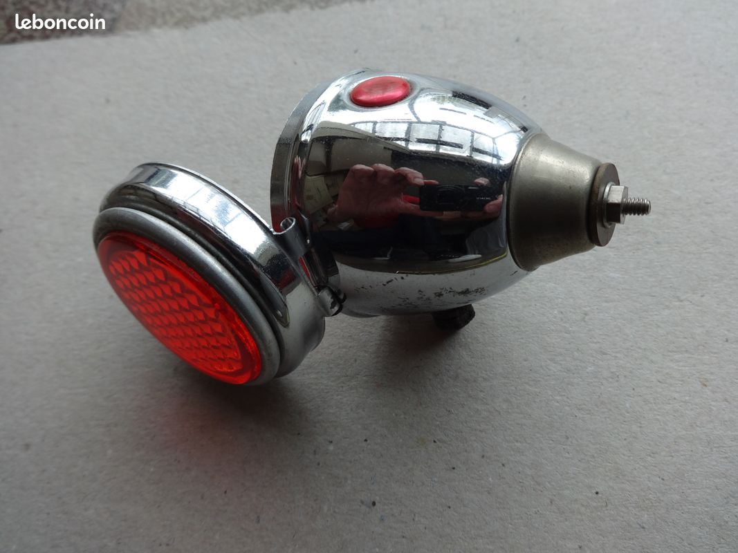 Ancien Feu avant pour vélo - Équipements vélos Ancien Feu avant pour vélo - Équipements vélos