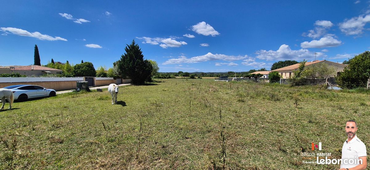 Terrain 703 m² · à Saussines · 703 m² · 175 000 €