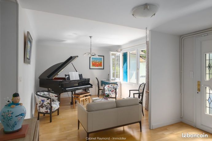 Maison 6 pièces 195 m² — 2