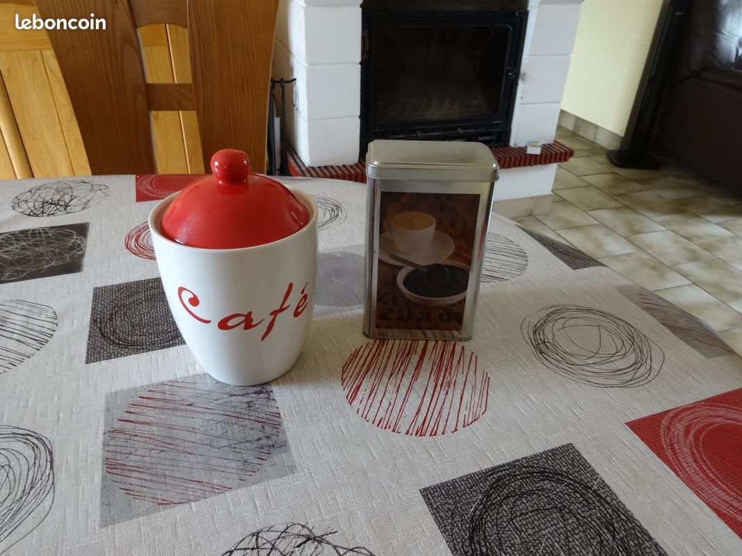 Pots a cafe (image 1)
