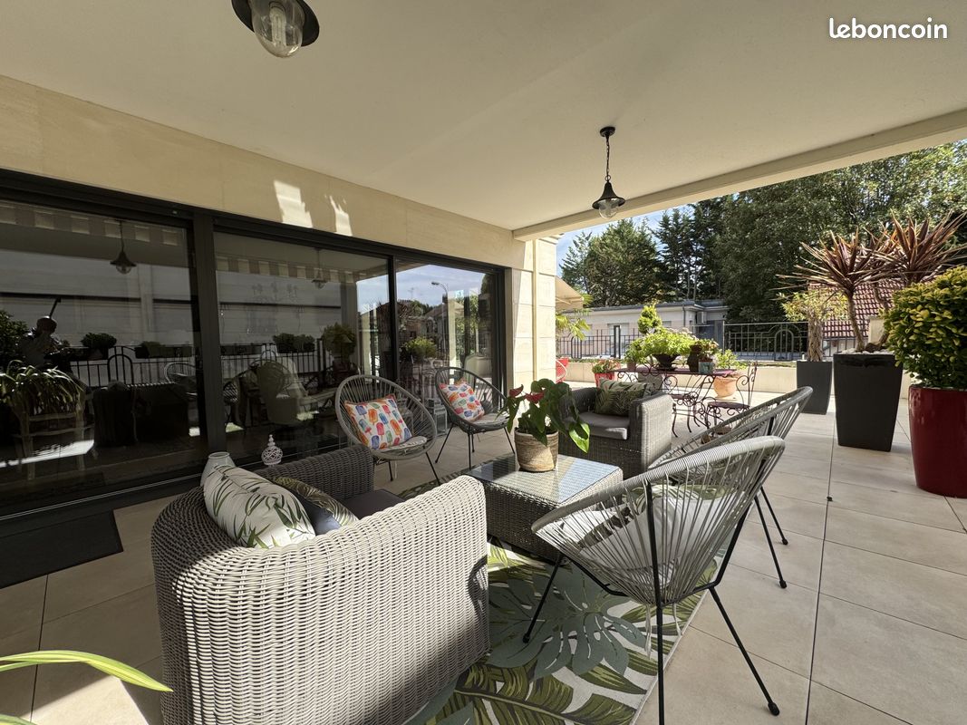 Appartement 5 pièces 117 m² · à Saint-Maur-des-Fossés · 117 m² · 1 350 000 €