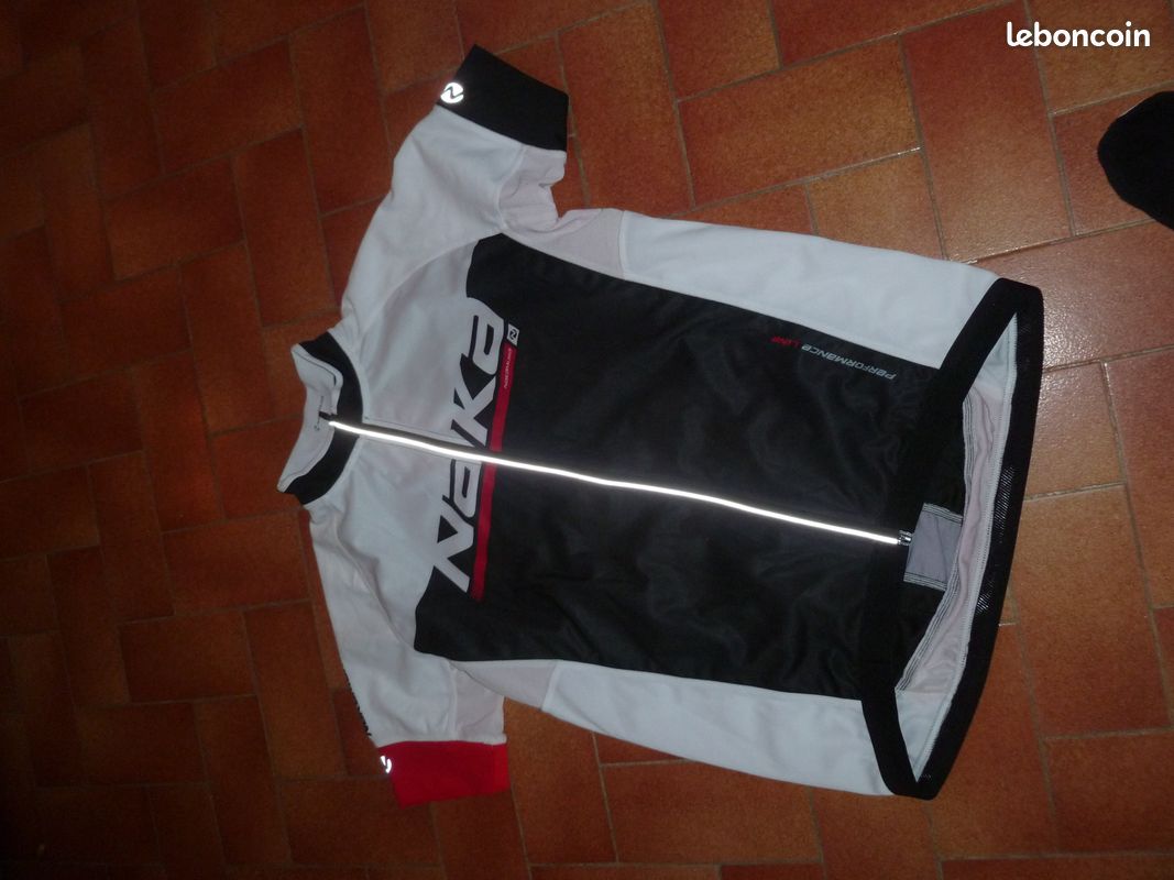 Tee shirt (image 6)