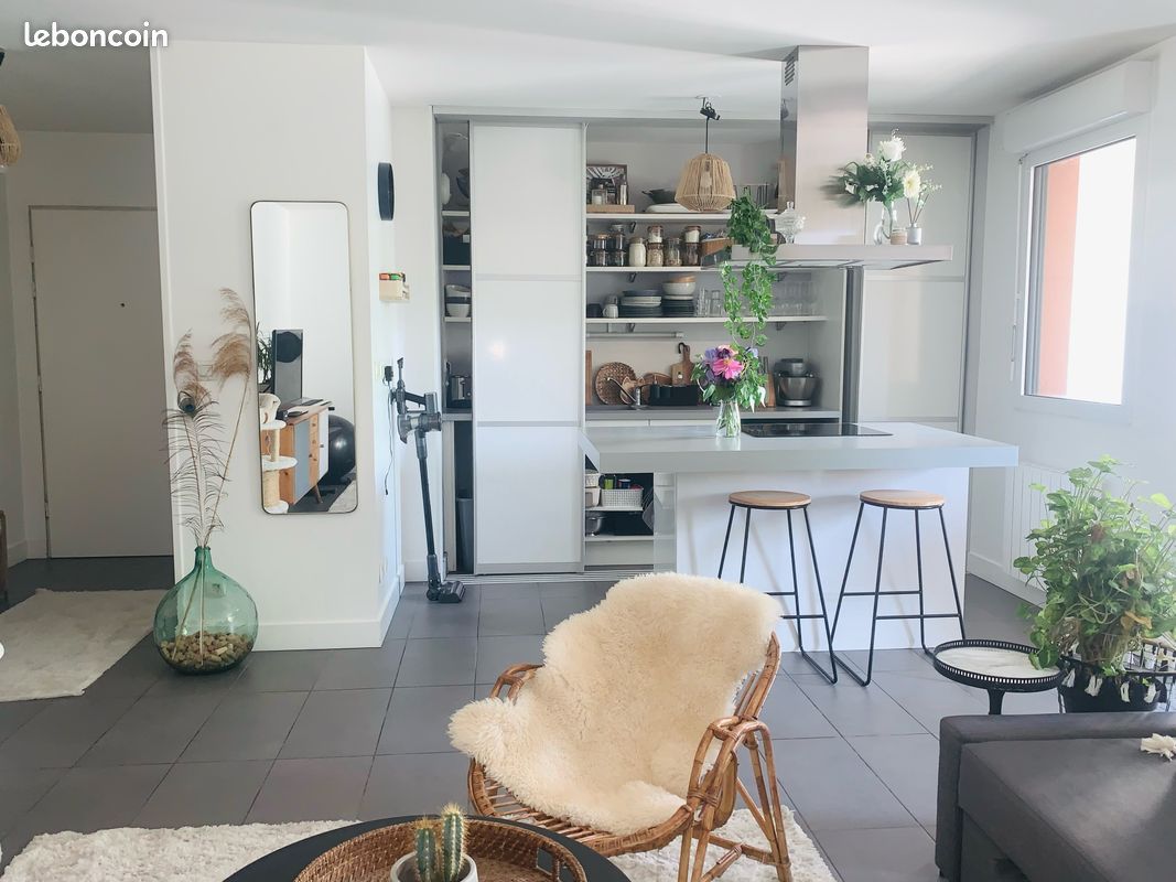 Appartement 3 pièces 75 m² · à Chassieu · 75 m² · 1 031 €