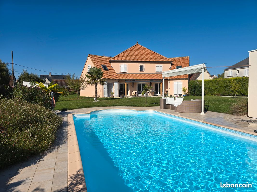 Maison 7 pièces 204 m² · à Saint-Pryvé-Saint-Mesmin · 204 m² · 565 000 €