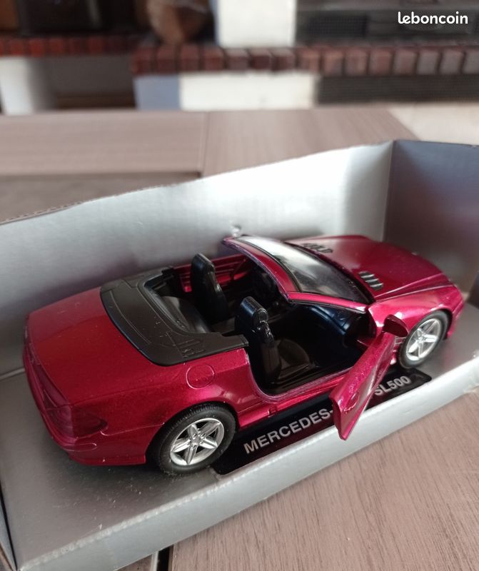 Voiture miniature MERCEDES BENZ SL 500 1/32 (image 2)