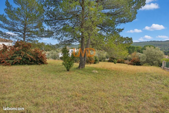 Terrain 3628 m² Le Val