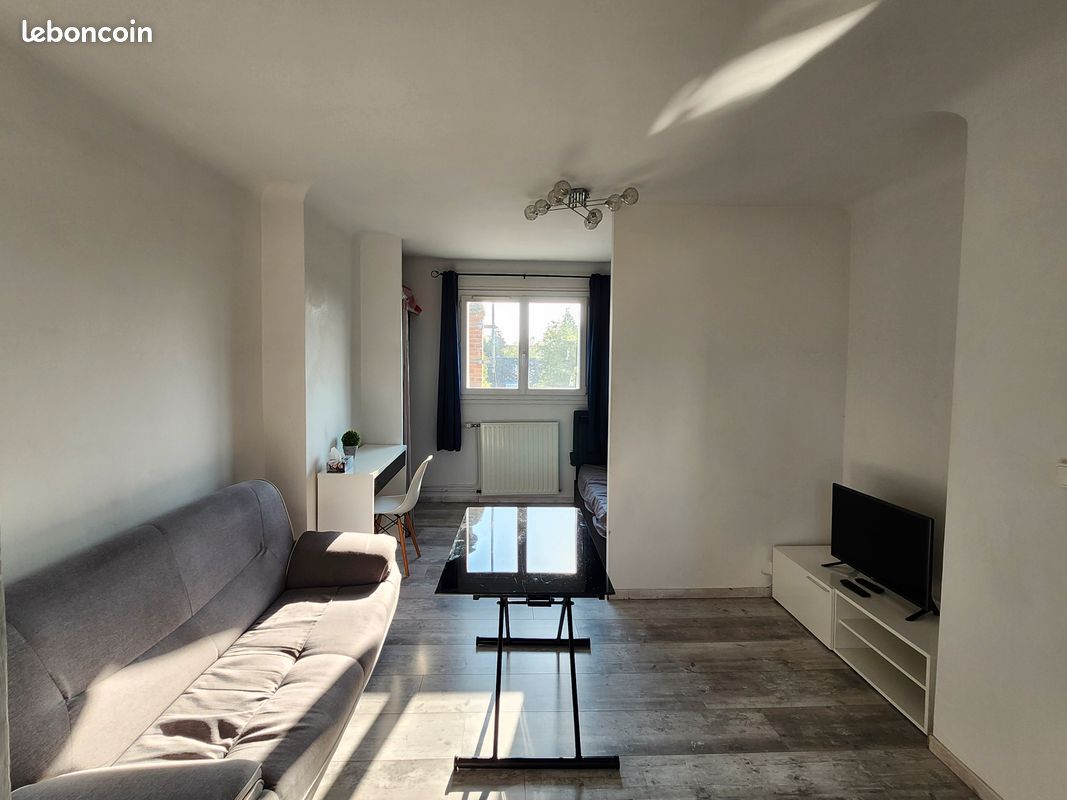 Appartement 1 pièce 30 m² · à Fleury-les-Aubrais · 30 m² · 530 €/mois