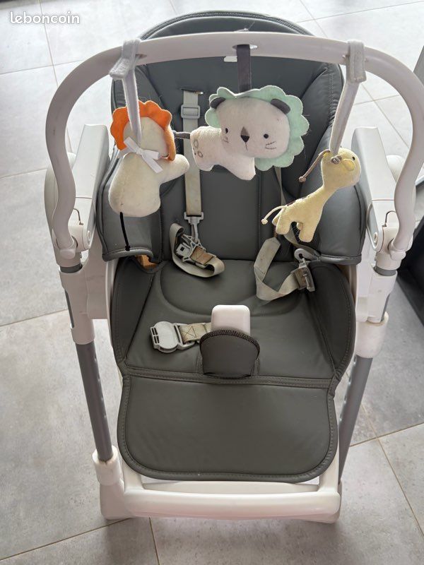 Chaise haute (image 1)