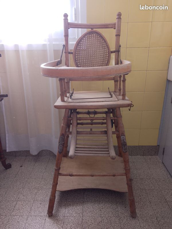 Chaise haute ancienne (image 1)