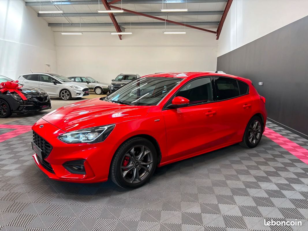 FORD FOCUS ST LINE X EcoBoost 155 ch MHEV - 1ERE MAIN - PARFAIT ÉTAT - VIRTUAL COCKPIT - CARPLAY - ATTELAGE AMOVIBLE (image 3)