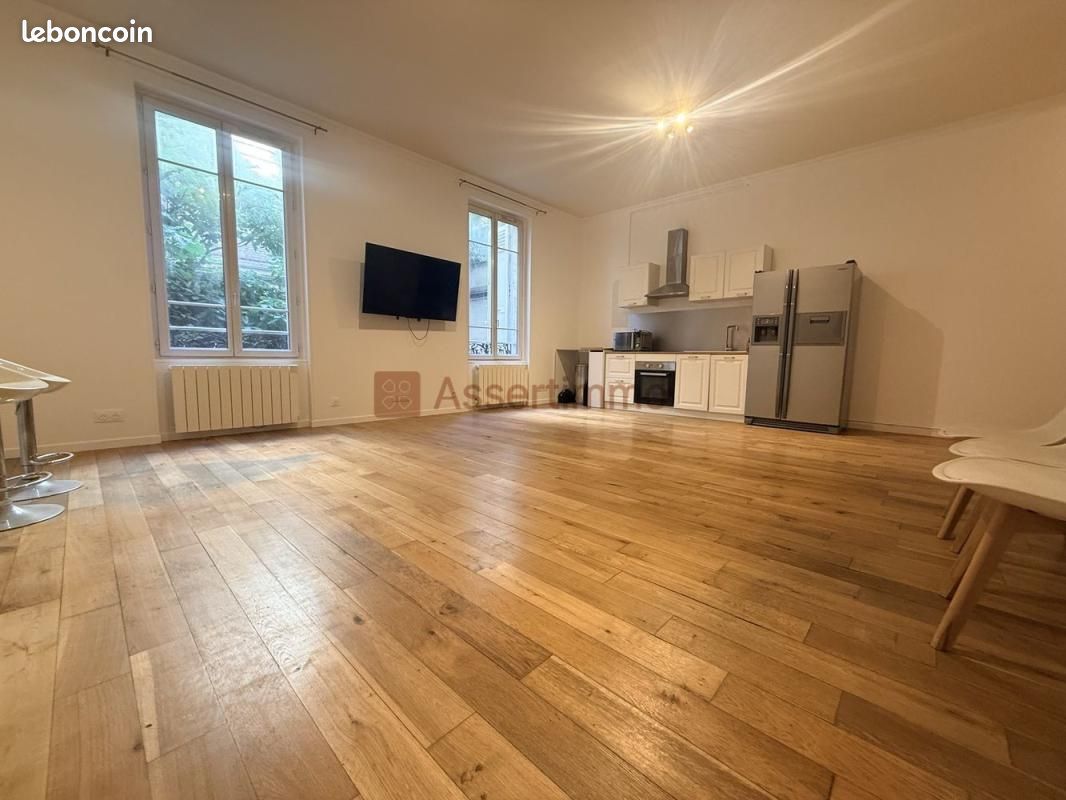 Appartement 1 pièce 43 m² · à Paris · 43 m² · 1 290 €