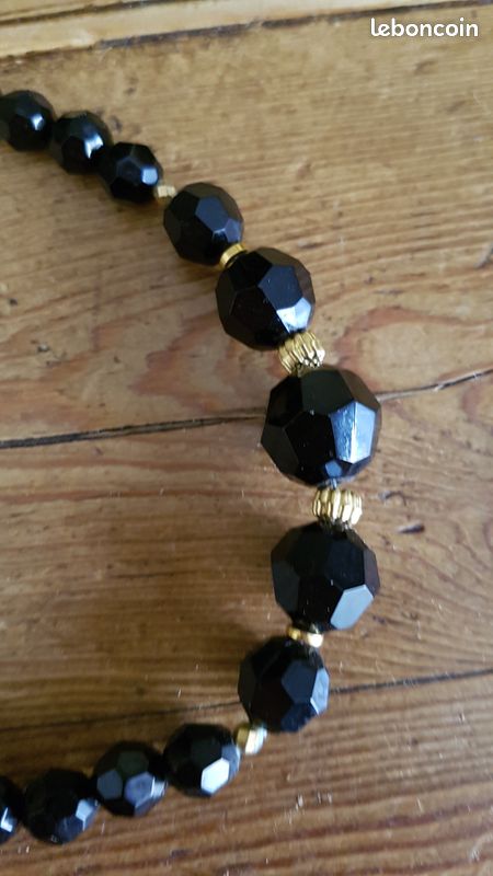 Collier vintage en perles noires à facettes (image 3)