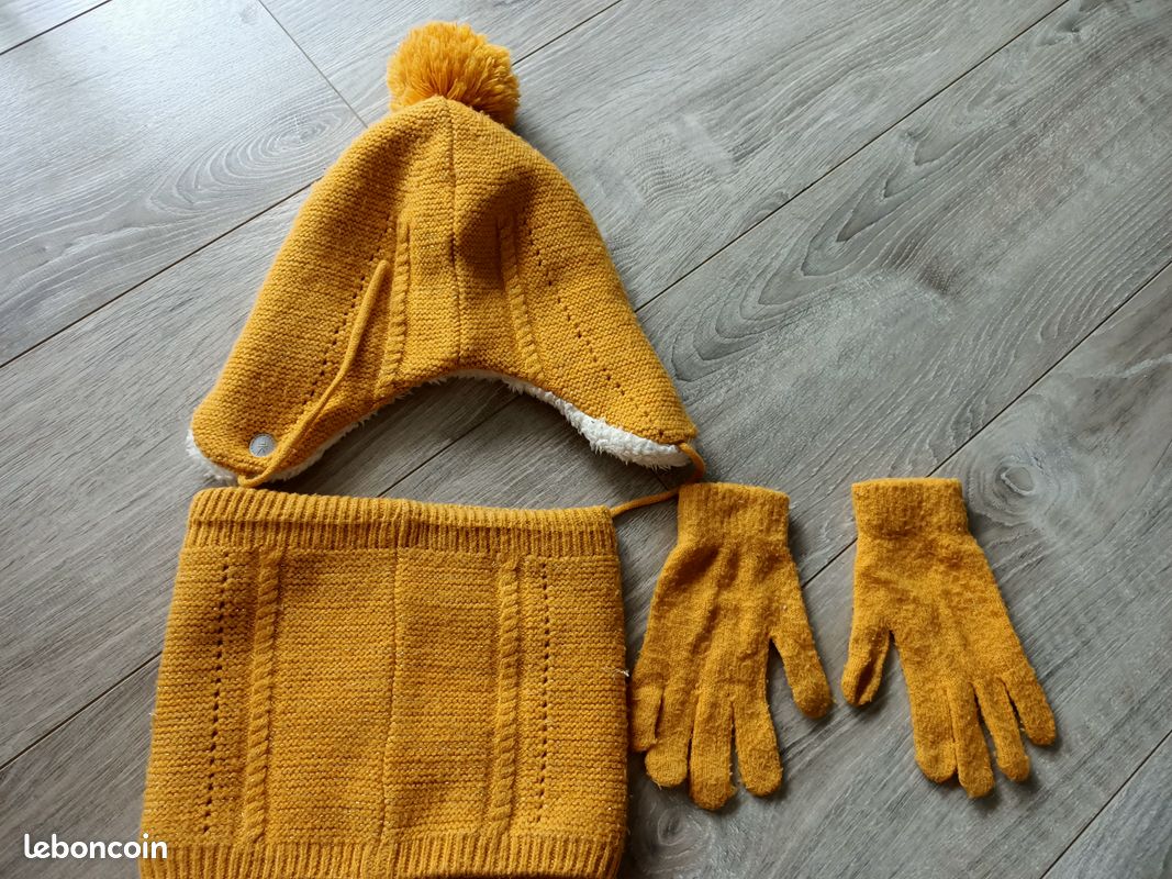 Ensemble bonnet, cache cou et gants – Okaidi – 10 ans Vêtements